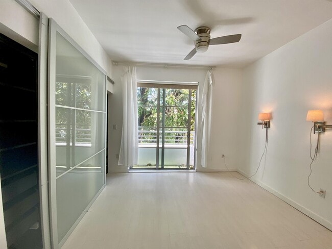 Building Photo - 1600 Michigan Ave