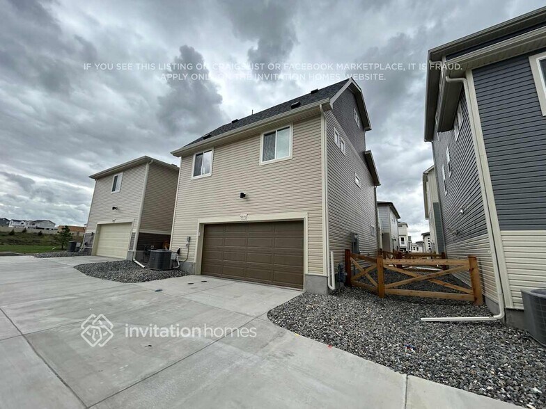 Building Photo - 9370 Oro City Loop