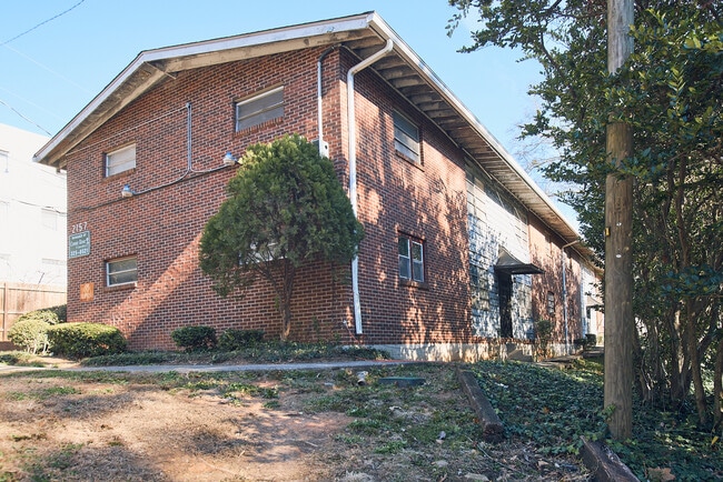 Building Photo - 2157 Lenox Rd NE