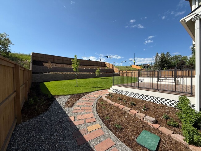 Building Photo - 818 Spyglass Cir