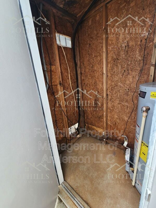 Building Photo - 108 Woodland Dr