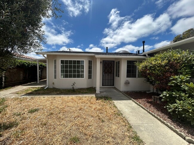 Building Photo - Spacious 3- Bedroom Home — $3,650/mo