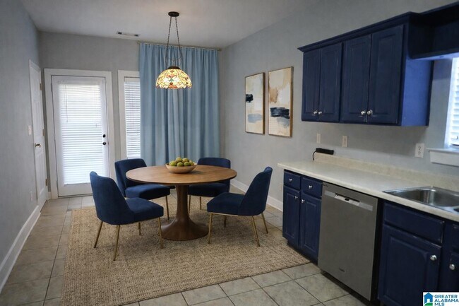 Building Photo - 2017 Kelly Creek Ct