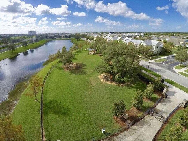 Building Photo - 10437 SW Captiva Dr
