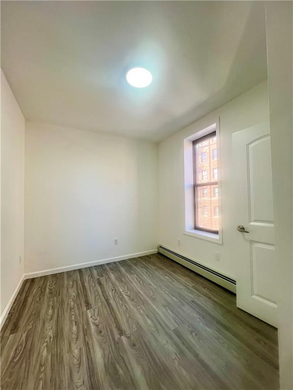 Building Photo - 186 Erasmus St