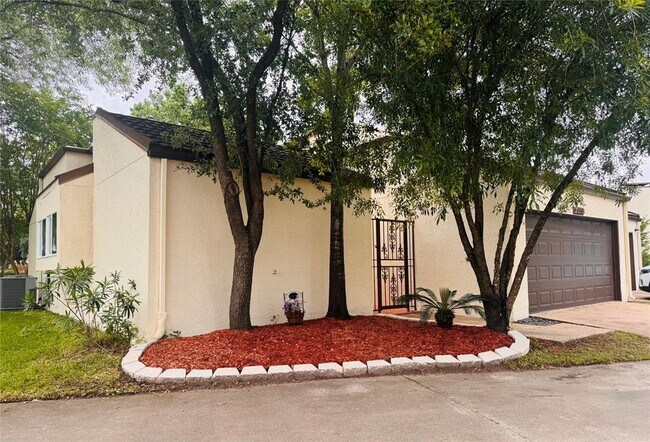 Building Photo - 20313B Sunny Shores Dr