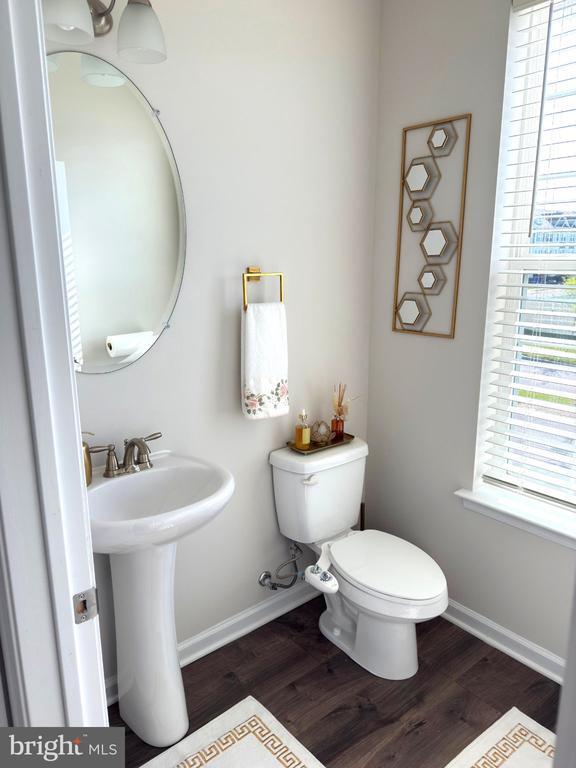 Building Photo - 1 Autumn Park Blvd