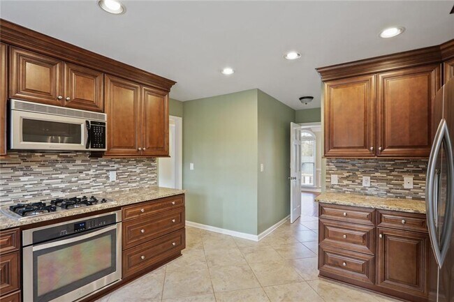 Building Photo - 3520 Billingsley Dr