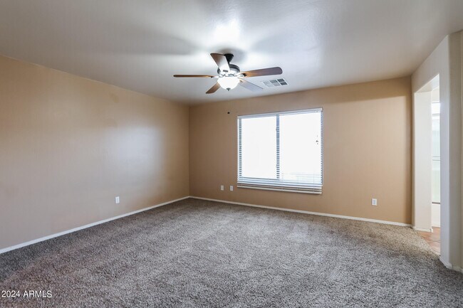 Building Photo - 14944 N 174th Dr