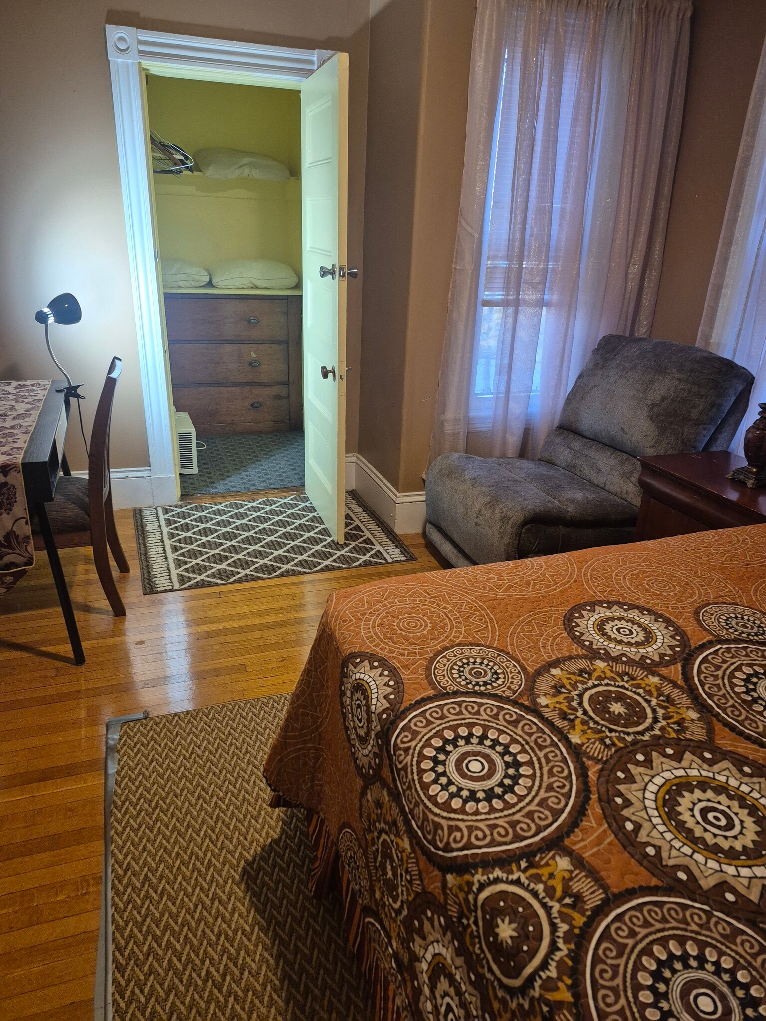 Building Photo - 35 Algonquin St