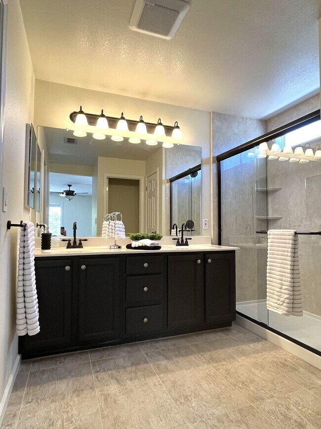 Building Photo - Beautiful Family Home on Cul-de-Sac in Great Rocklin Location