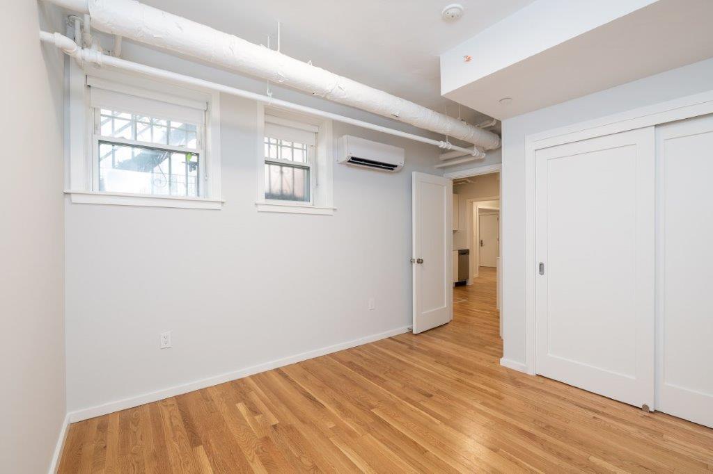 Building Photo - 19 Forest St