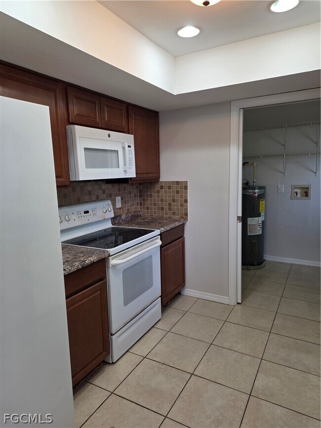 Building Photo - 5868 Littlestone Ct