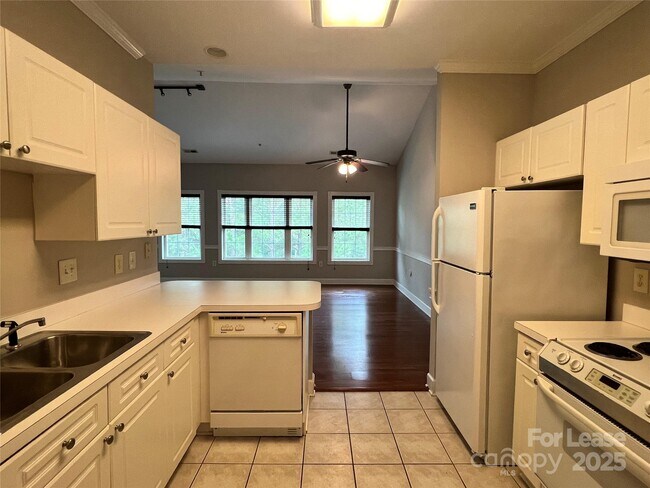 Building Photo - 8635 Coralbell Ln