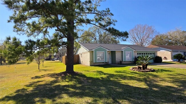 Building Photo - 6125 Brookdale Dr