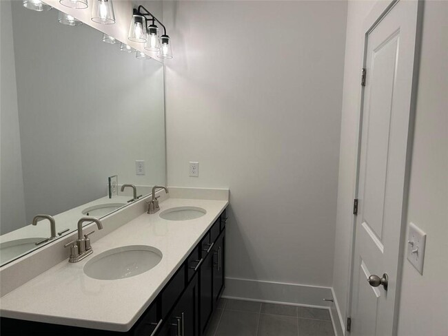 Building Photo - 1582 Driggs Dr NW