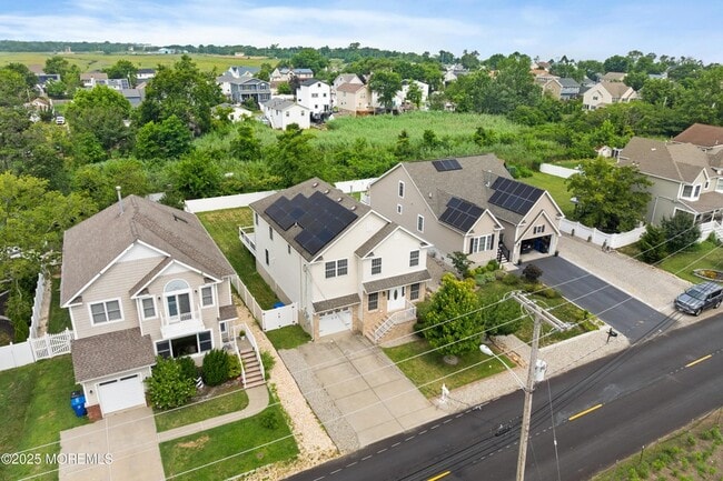 Building Photo - 36 Main St