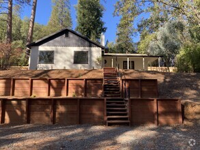 Building Photo - 21930 Red Gulch Rd