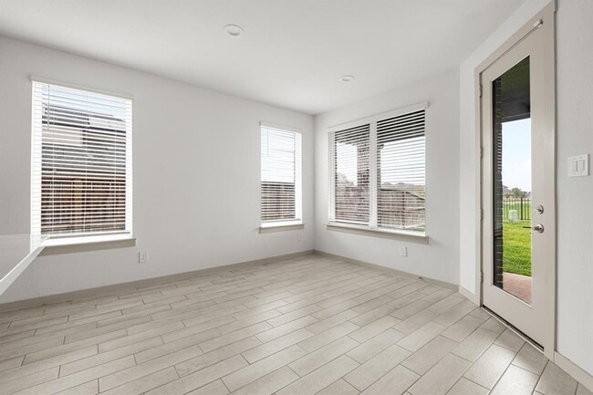 Building Photo - 29231 Red Rocks Pk Dr