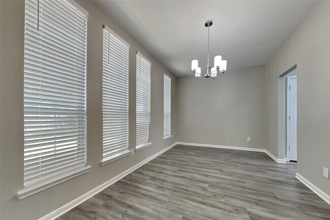 Building Photo - 17907 Timber Crossing Ln