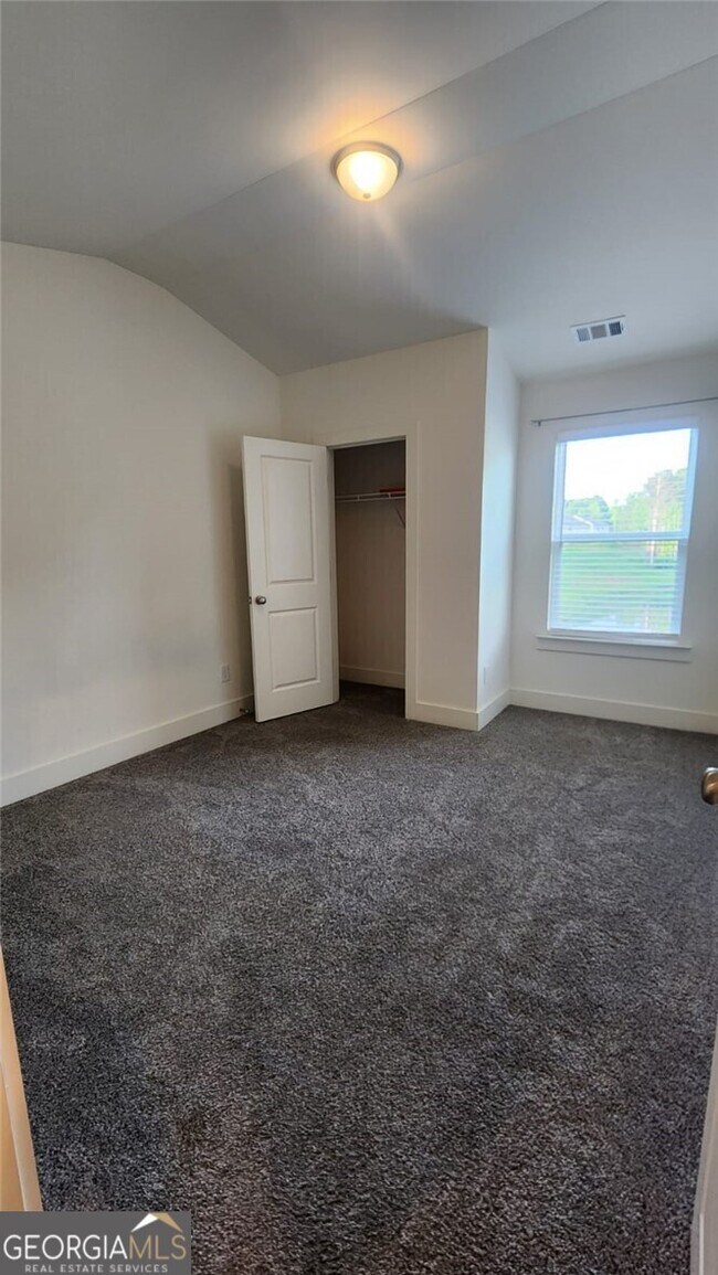 Building Photo - 300 Auburn Valley Wy