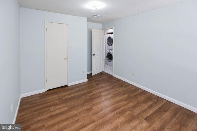 Building Photo - 3319 Huntley Sq Dr