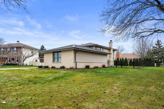 Building Photo - 1060 Judy Dr