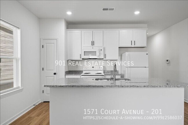 Building Photo - 1571 Court Ave