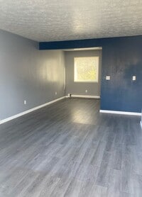 Building Photo - Peck Ave