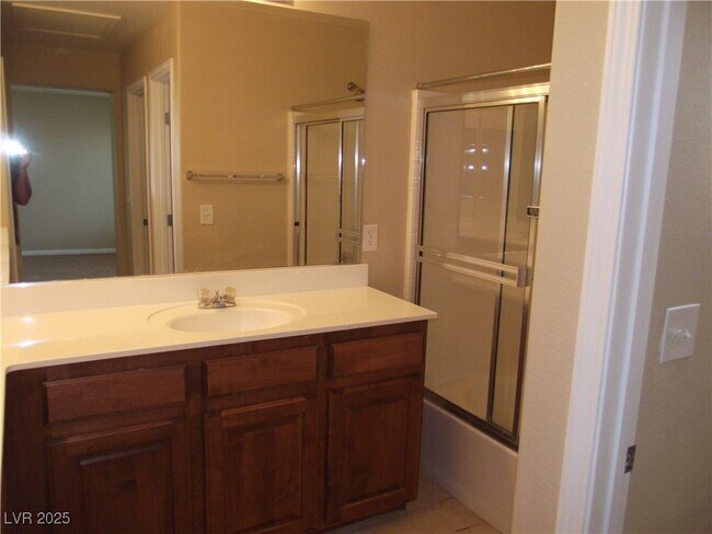 Building Photo - 9037 W Victor Creek Ave