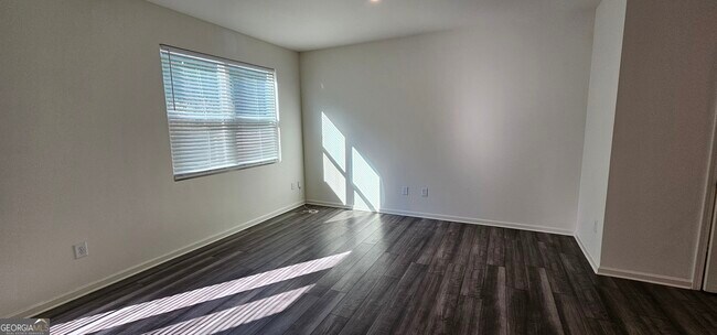 Building Photo - 3488 Cardinal Dr SW