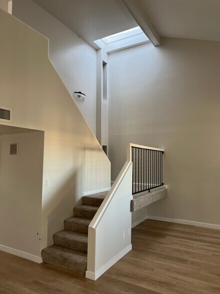 Building Photo - 8150 N Central Ave