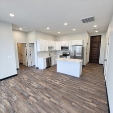 Building Photo - 439 Pine St