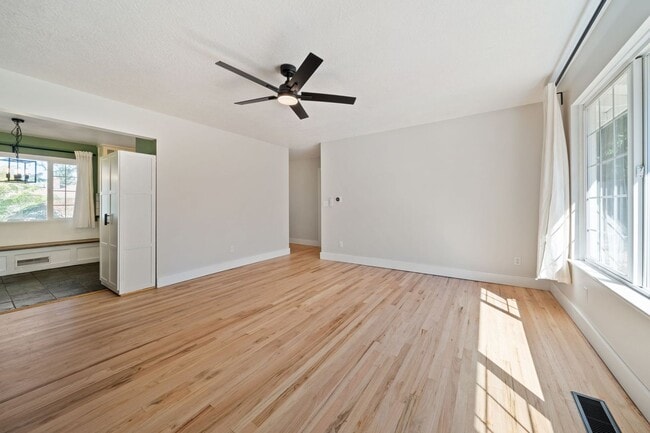 Building Photo - 1420 NW 130th Ave