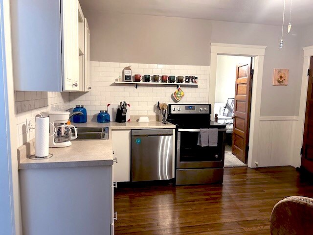 Building Photo - 1567 Wagar Ave