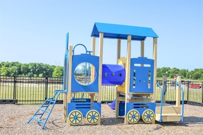 Building Photo - 5206 Pike Lp