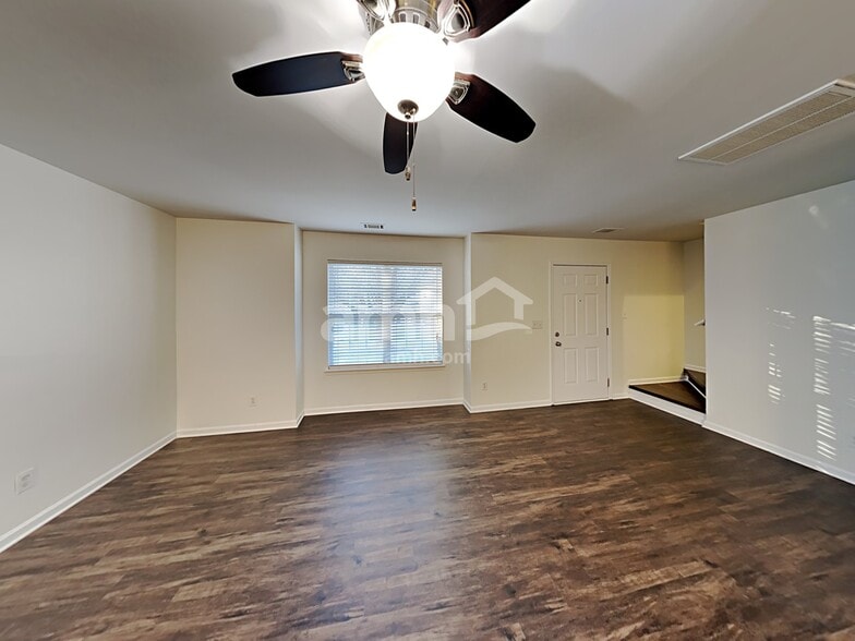 Building Photo - 10630 Turkey Point Dr