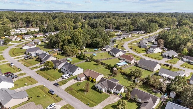 Building Photo - 131 Oakley Dr