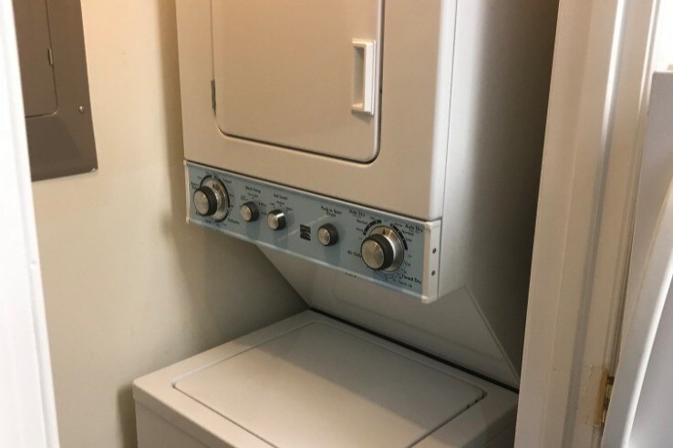 Building Photo - 514 Saint Paul St