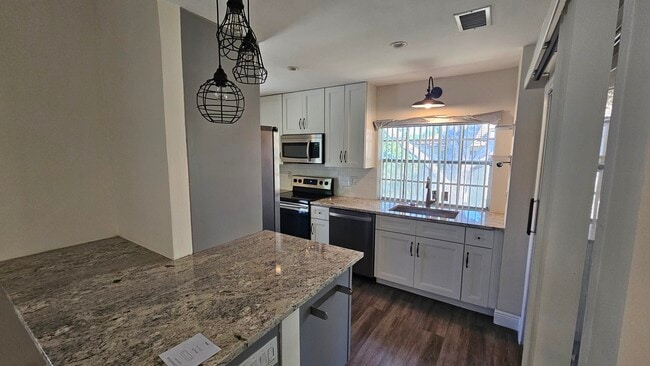 Building Photo - 6560 Via Regina