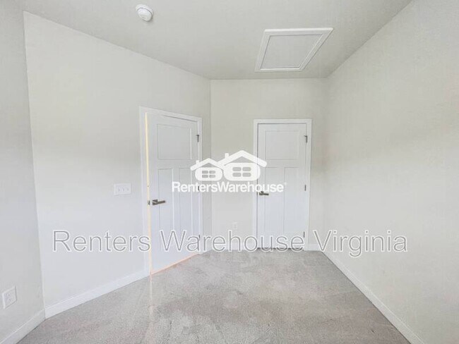 Building Photo - 1011 Port Side Way