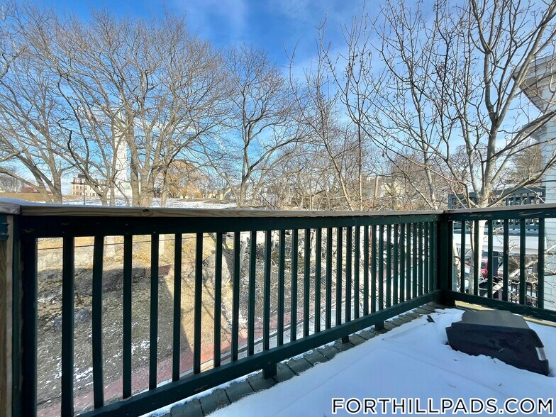 Building Photo - 49 Beech Glen St