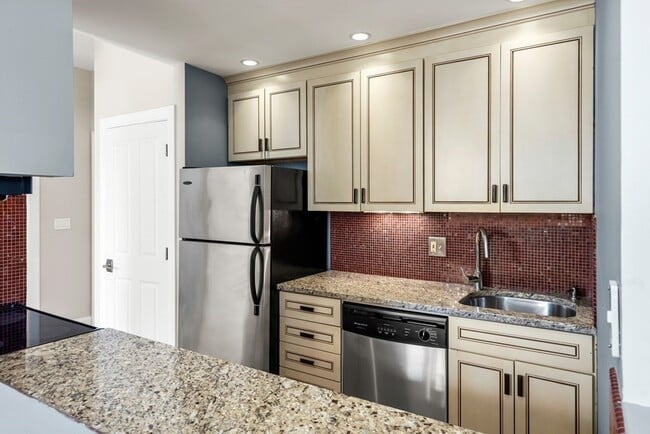 Building Photo - 30 E Concord St