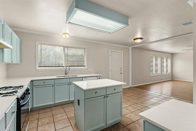 Building Photo - 8731 Minot Cir