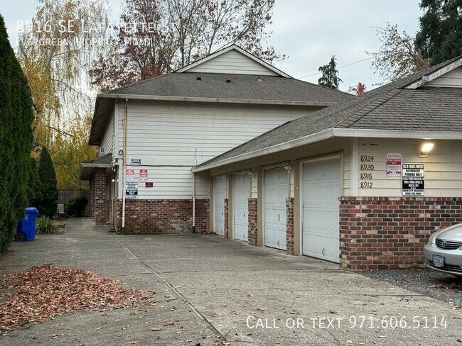 Building Photo - 8916 SE Lafayette St