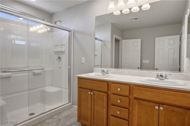Building Photo - 9136 Cocowoods Pl