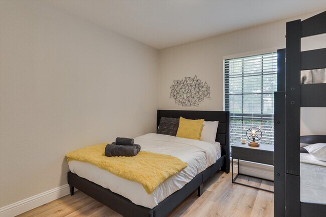 Building Photo - 11622 Cotillion Dr