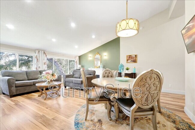 Building Photo - 42 Nottingham Way