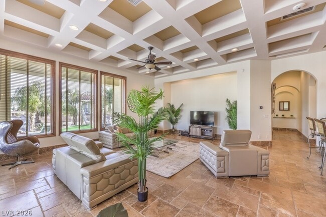 Building Photo - 2780 El Camino Rd