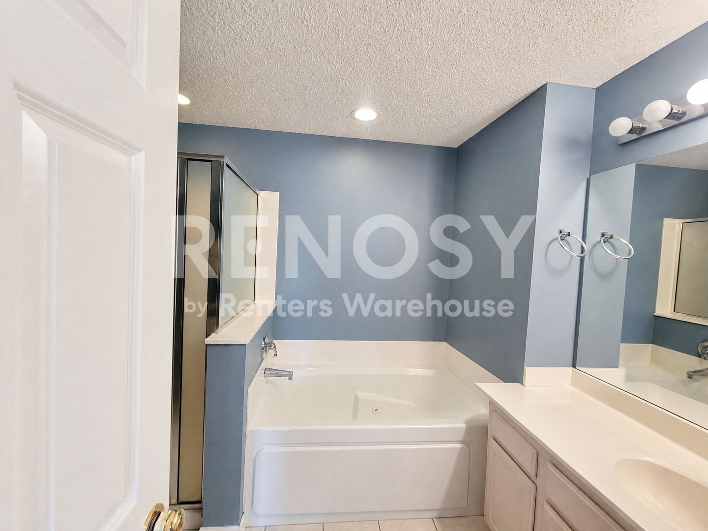 Building Photo - 5501 Oriole Dr